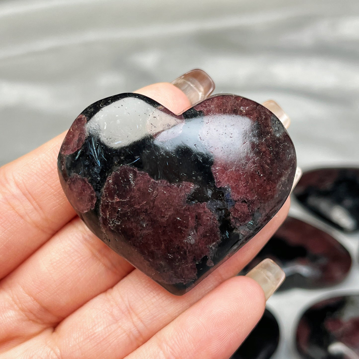 Natural Garnet carved heart Heal ing Gemstone Home Decor
