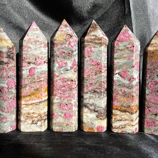 Natural Red Treasure Thousand Layer Stone Pillar Heal ing Gemstone Home Decor