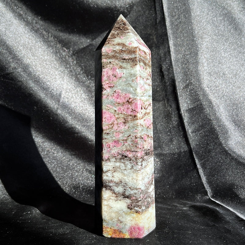 Natural Red Treasure Thousand Layer Stone Pillar Heal ing Gemstone Home Decor