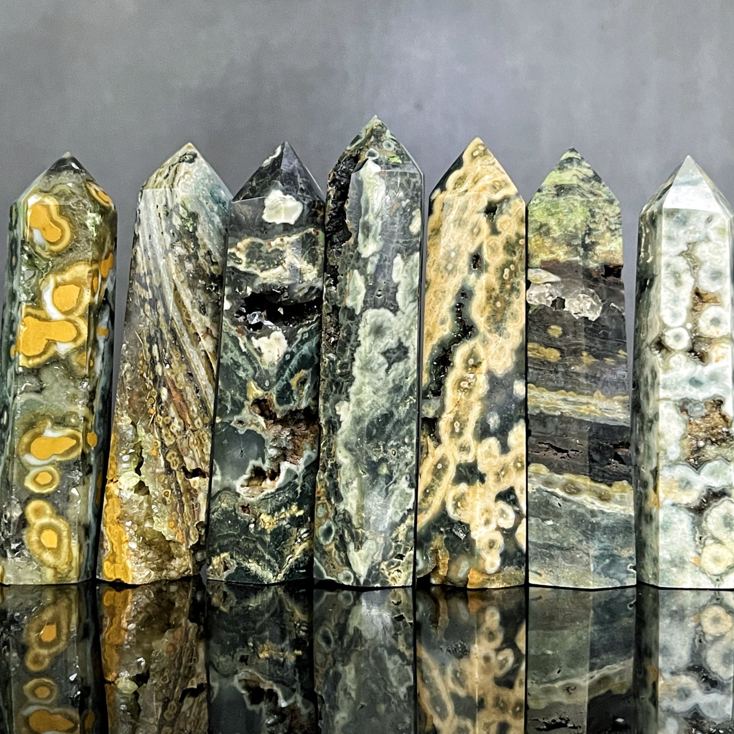 Natural Ocean jade single pointed pillar Heal ing Gemstone Home Decor