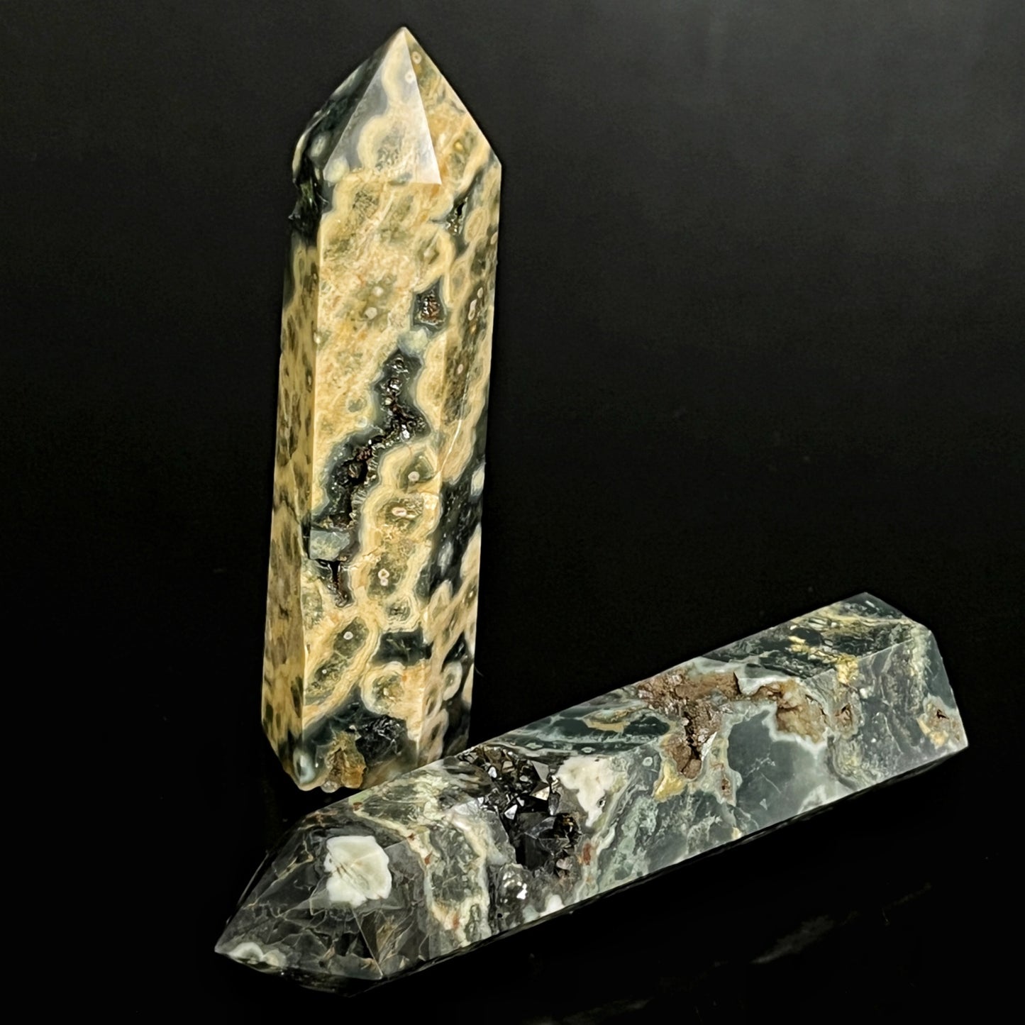 Natural Ocean jade single pointed pillar Heal ing Gemstone Home Decor