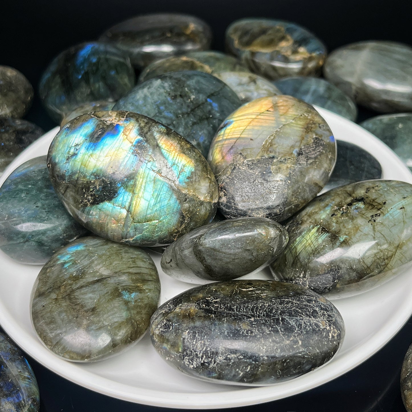 Natural Blue Light Stretching Stones and Rolling Stones Heal ing Gemstone Home Decor