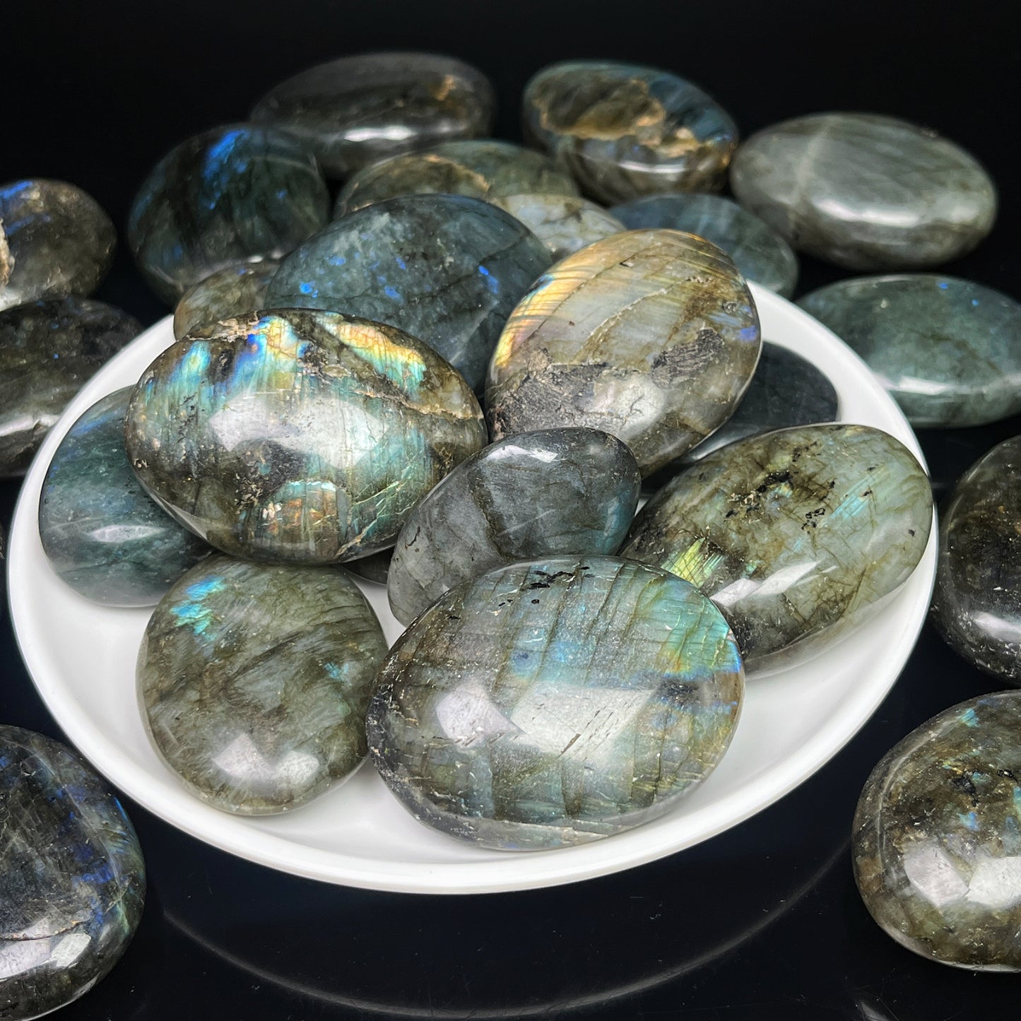 Natural Blue Light Stretching Stones and Rolling Stones Heal ing Gemstone Home Decor