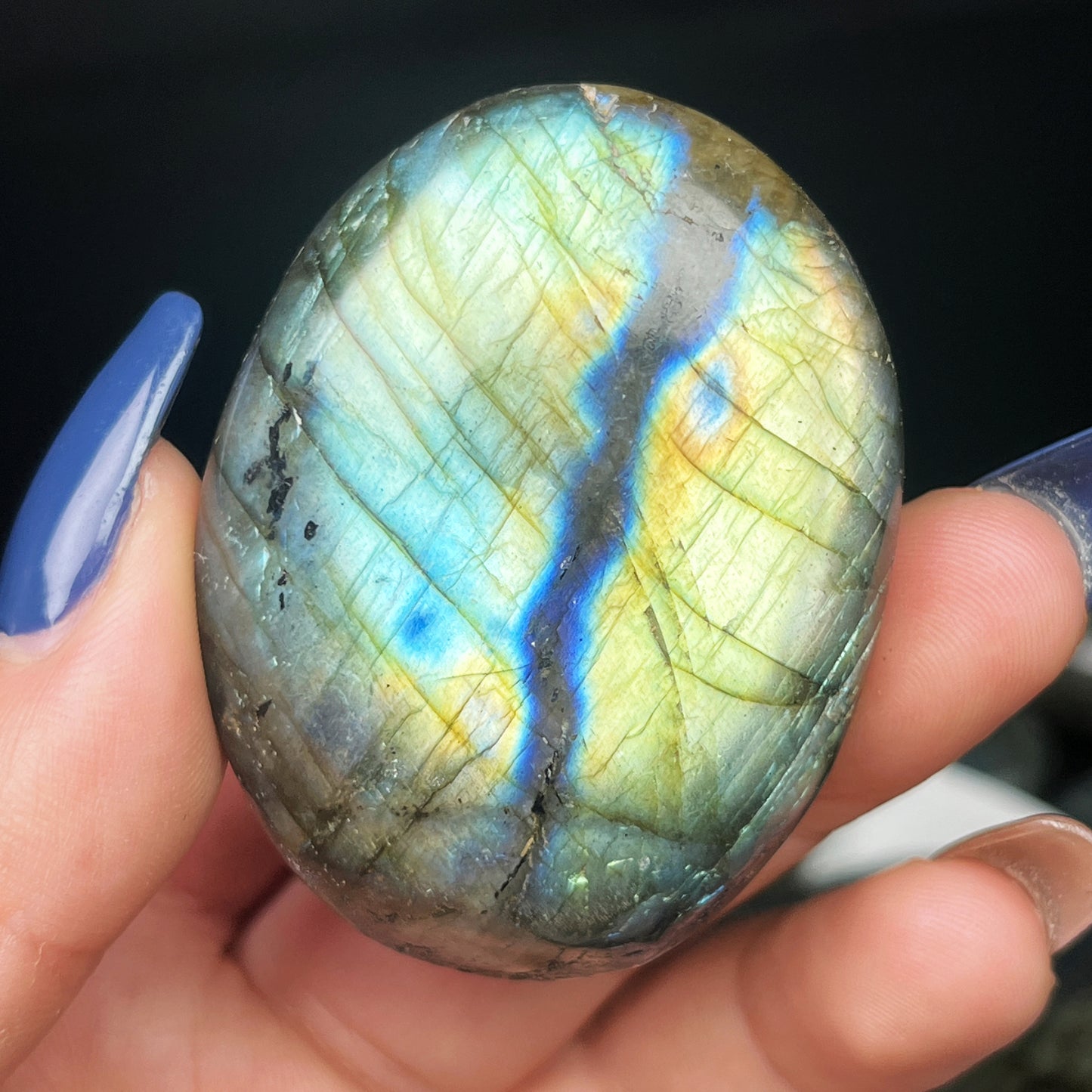 Natural Blue Light Stretching Stones and Rolling Stones Heal ing Gemstone Home Decor