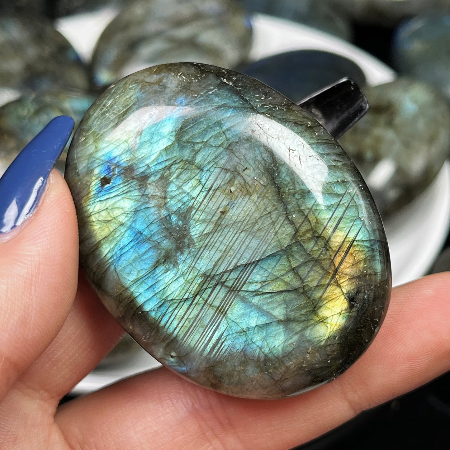 Natural Blue Light Stretching Stones and Rolling Stones Heal ing Gemstone Home Decor