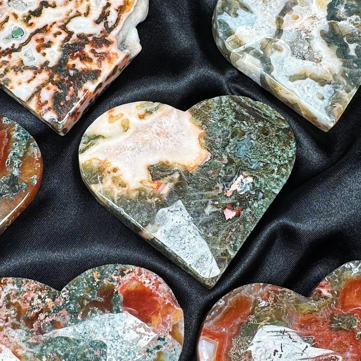 Natural Red Water Grass Agate Love Heal ing Gemstone Home Decor