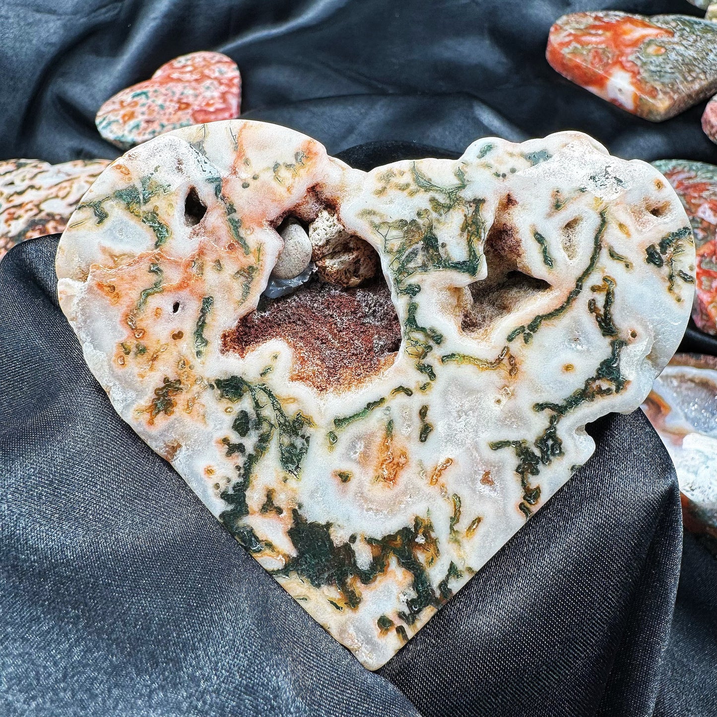 Natural Red Water Grass Agate Love Heal ing Gemstone Home Decor