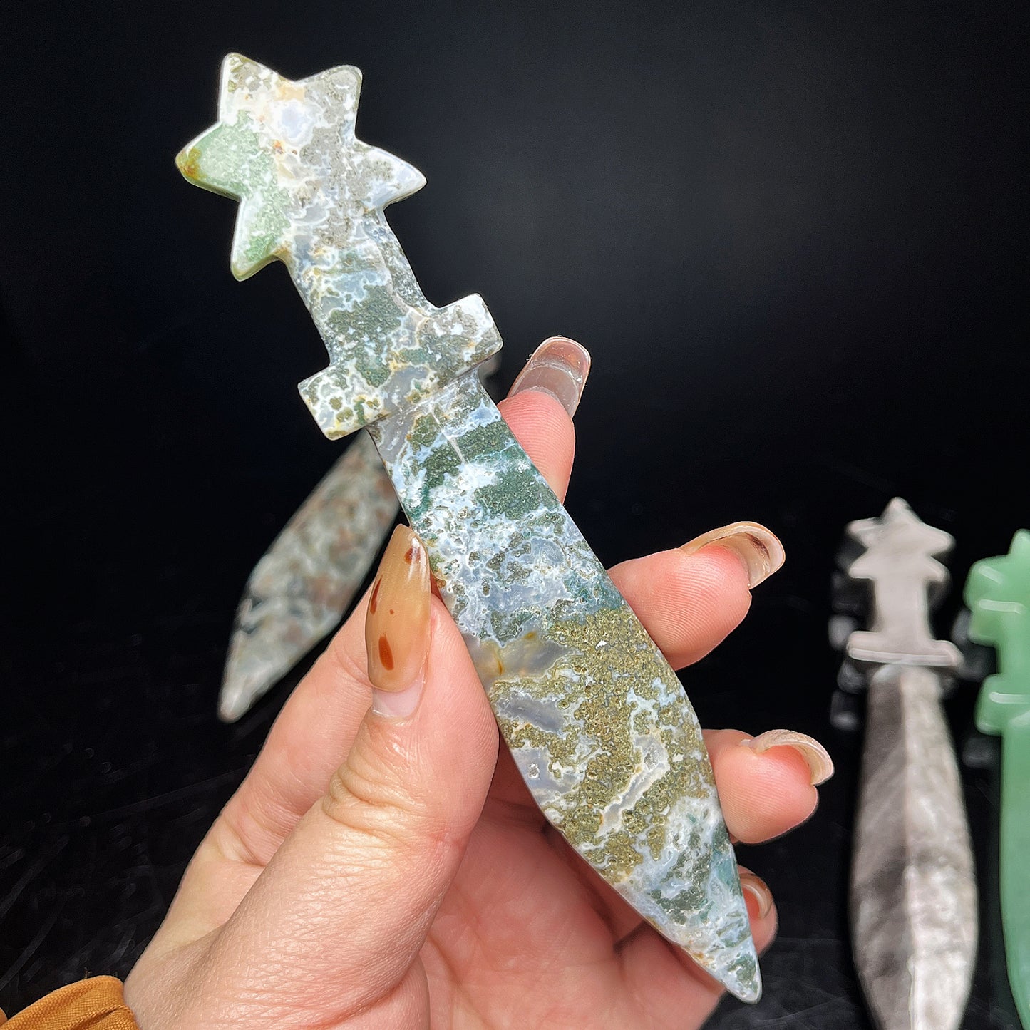 Natural Mixed material carving dagger Heal ing Gemstone Home Decor
