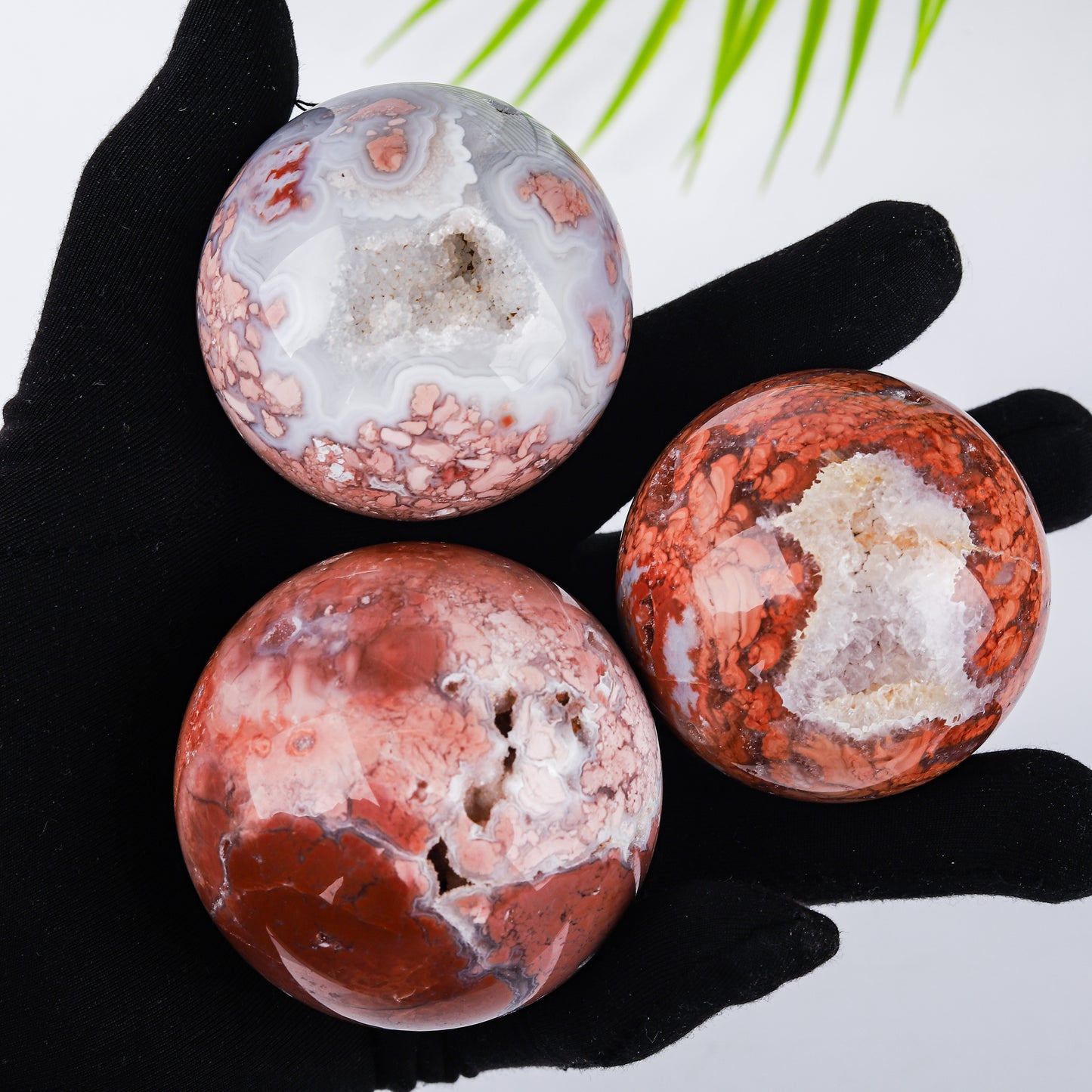 Natural Pink Cherry Quartz Etched Mascot Ball Healing Crystal Stone Agate for Valentine's Day Souvenir