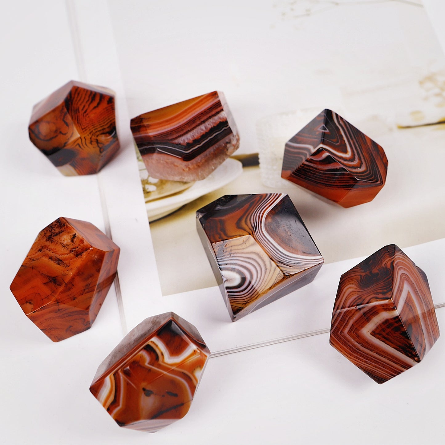 Natural Black and red wrapped agate rolling stone Heal ing Gemstone Home Decor